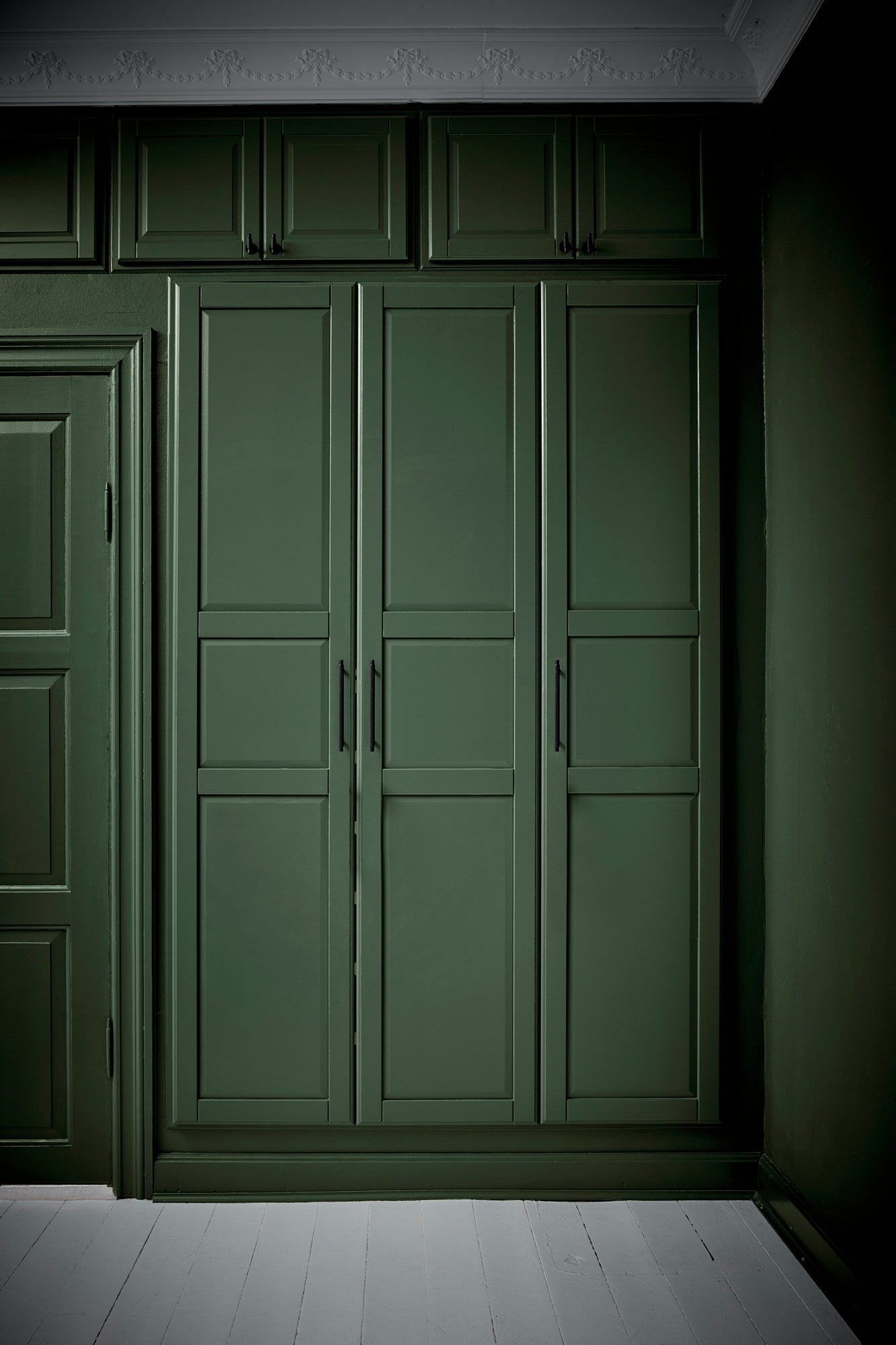 Matte Black "Manor" Knurled Cabinet Knobs and Drawer Pulls - Euro • Knobs