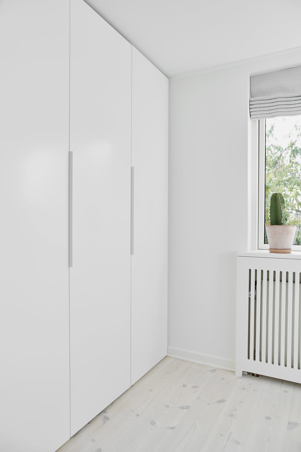 Matte White "Edge Straight" Tab Drawer Pulls - Euro • Knobs