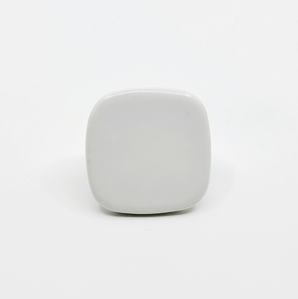 Glossy White "Tabula" Cabinet Knob and Drawer Pull - Euro • Knobs