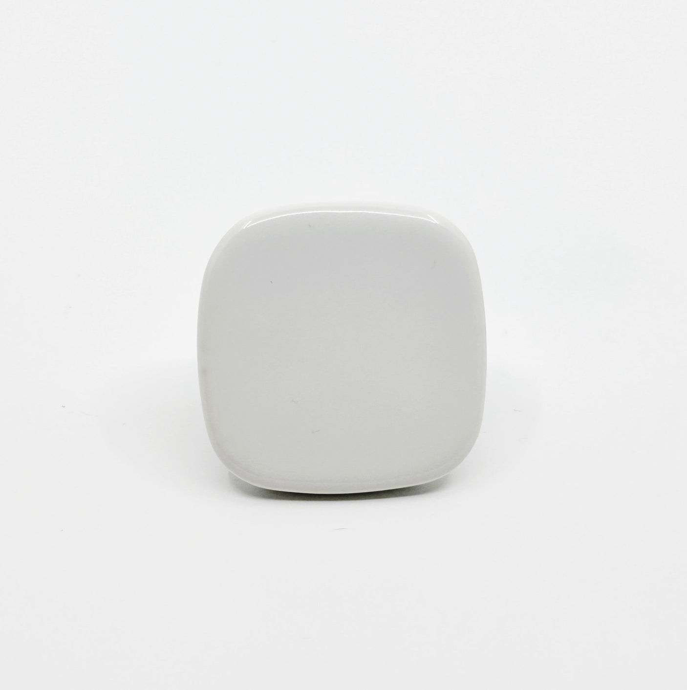 Glossy White "Tabula" Cabinet Knob and Drawer Pull - Euro • Knobs